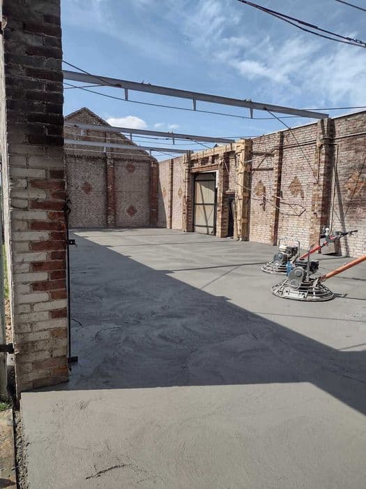 Chodnik szczotkowany wokół domu — realizacja okolice Kraśnika